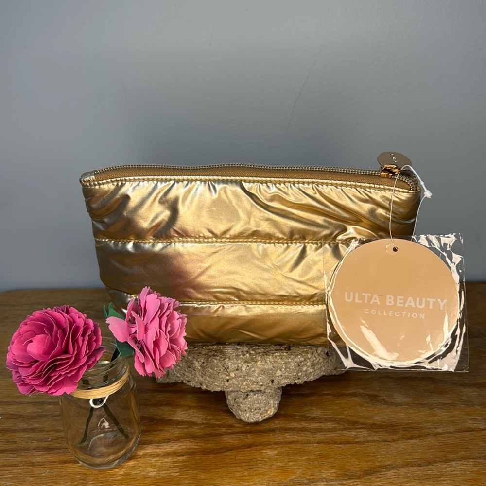 Ulta Makeup Bag with 8‎ Trial Sized Products